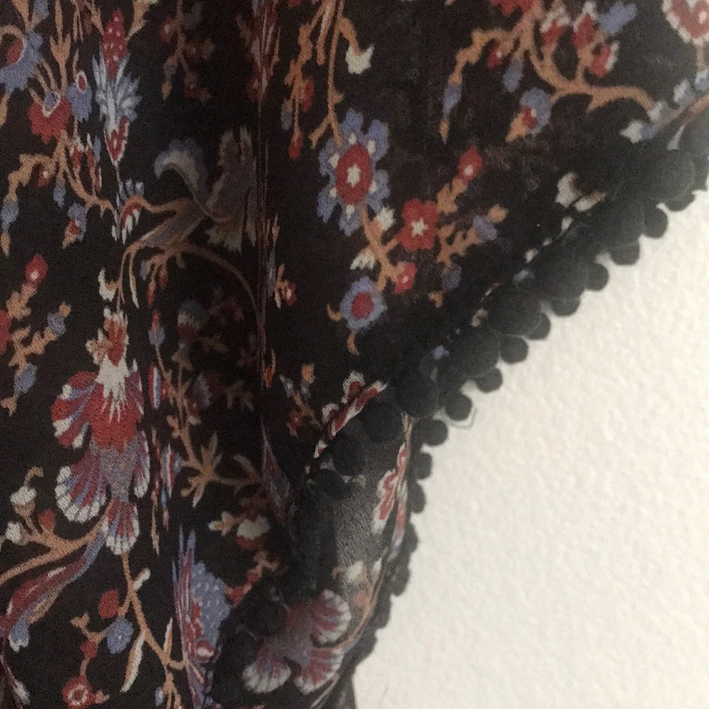 Floral shall - Picture 3 of 5